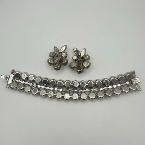 Kramer of New York silver tone milk glass rhinestones bracelet clip on earrings - Picture 7 of 10